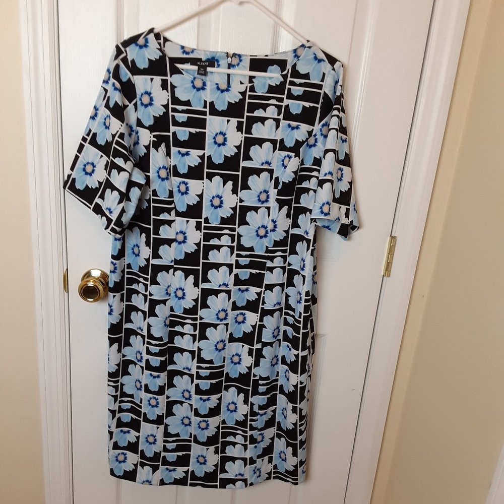 NWT Alfani 16W Short Sleeve Sheath Dress